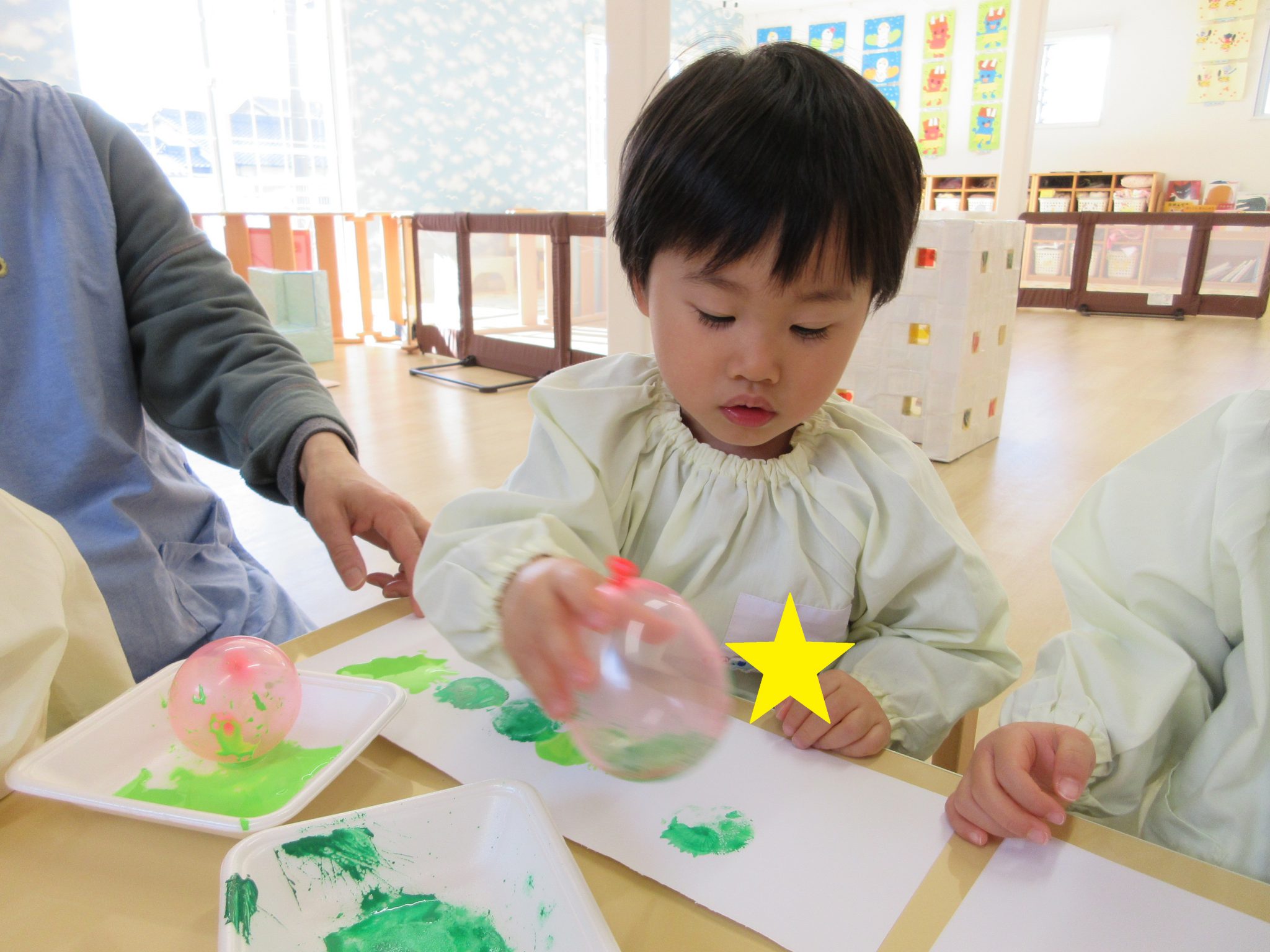 英語レッスン🔤＆3月製作 ｜ はな保育 名古屋・一宮・長久手・北名古屋・東海・桑名の保育園